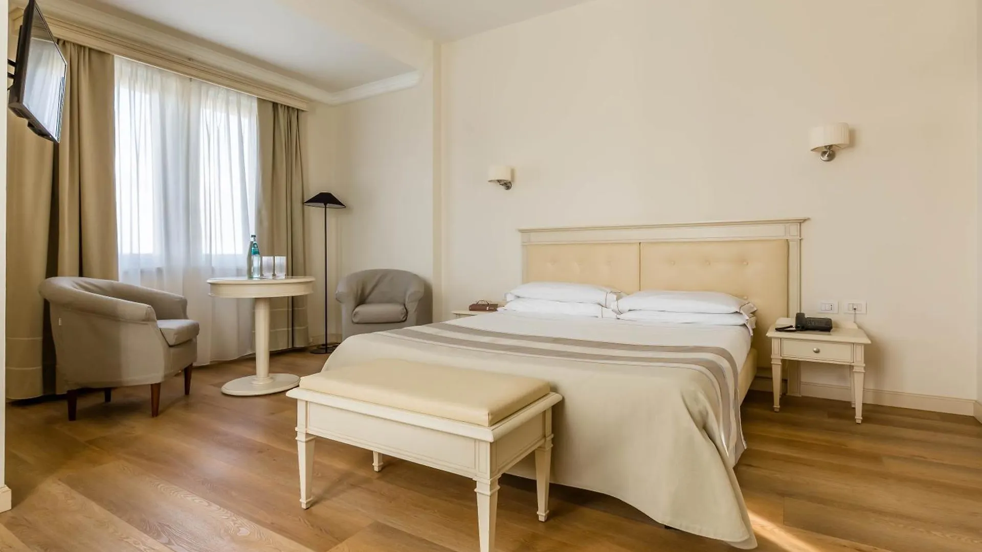 Hotel Catalunya Alghero 4*,  Italy